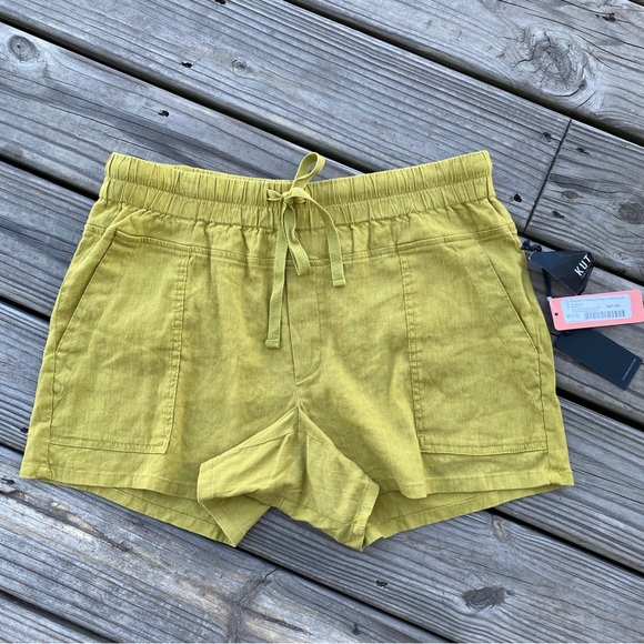 Kut from the Kloth Smocked Waistband Linen Blend Short - Picture 1 of 11